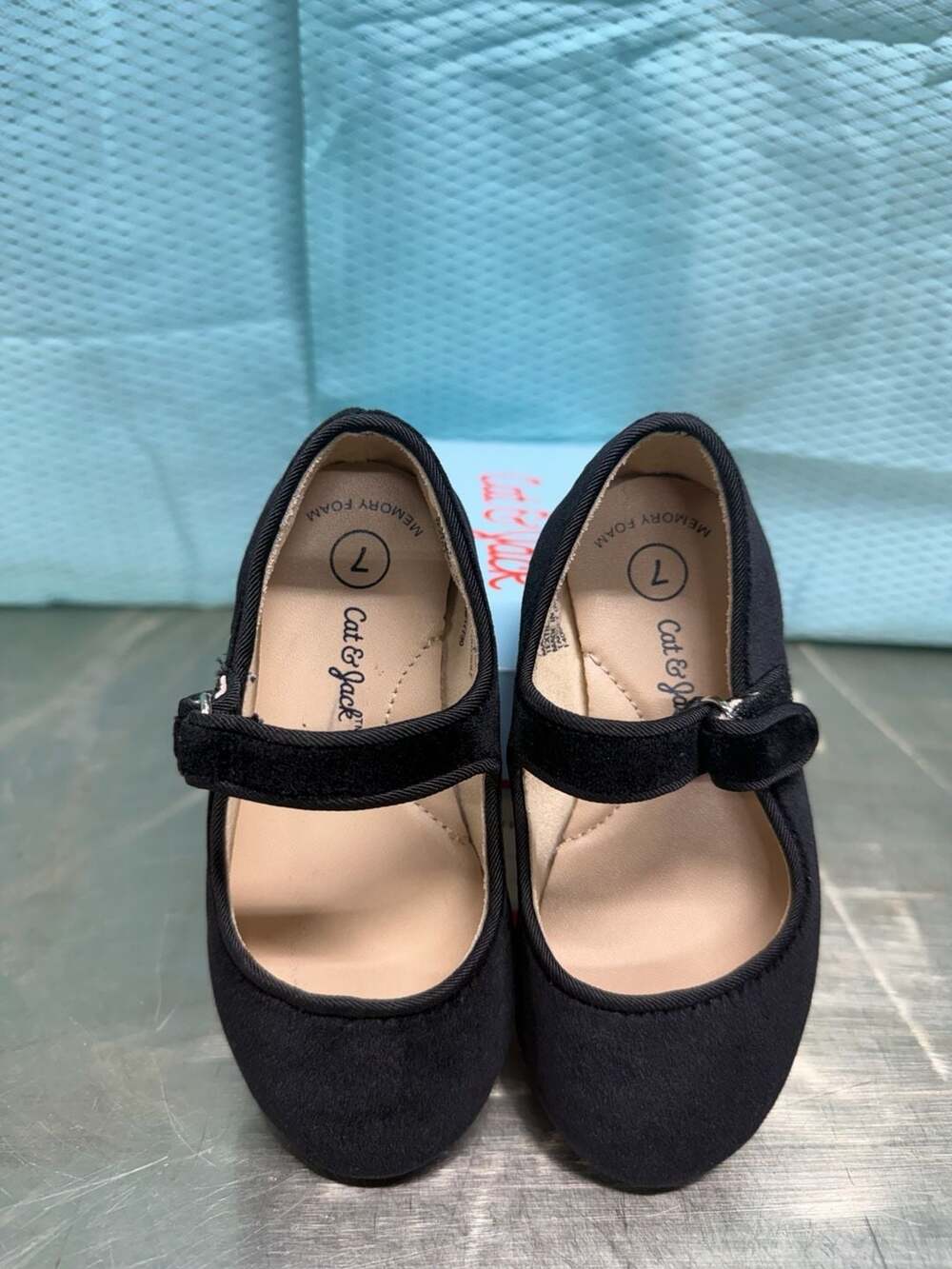 Cat & Jack Addy Flats Size 7 Black